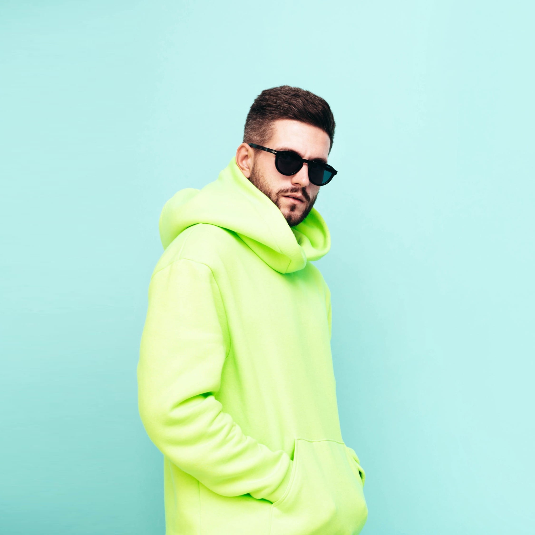 catalog-categories-fashion-men-men-apparel-men-hoodies-green-hoodie-green-hoodie-3.jpg - 6b124605