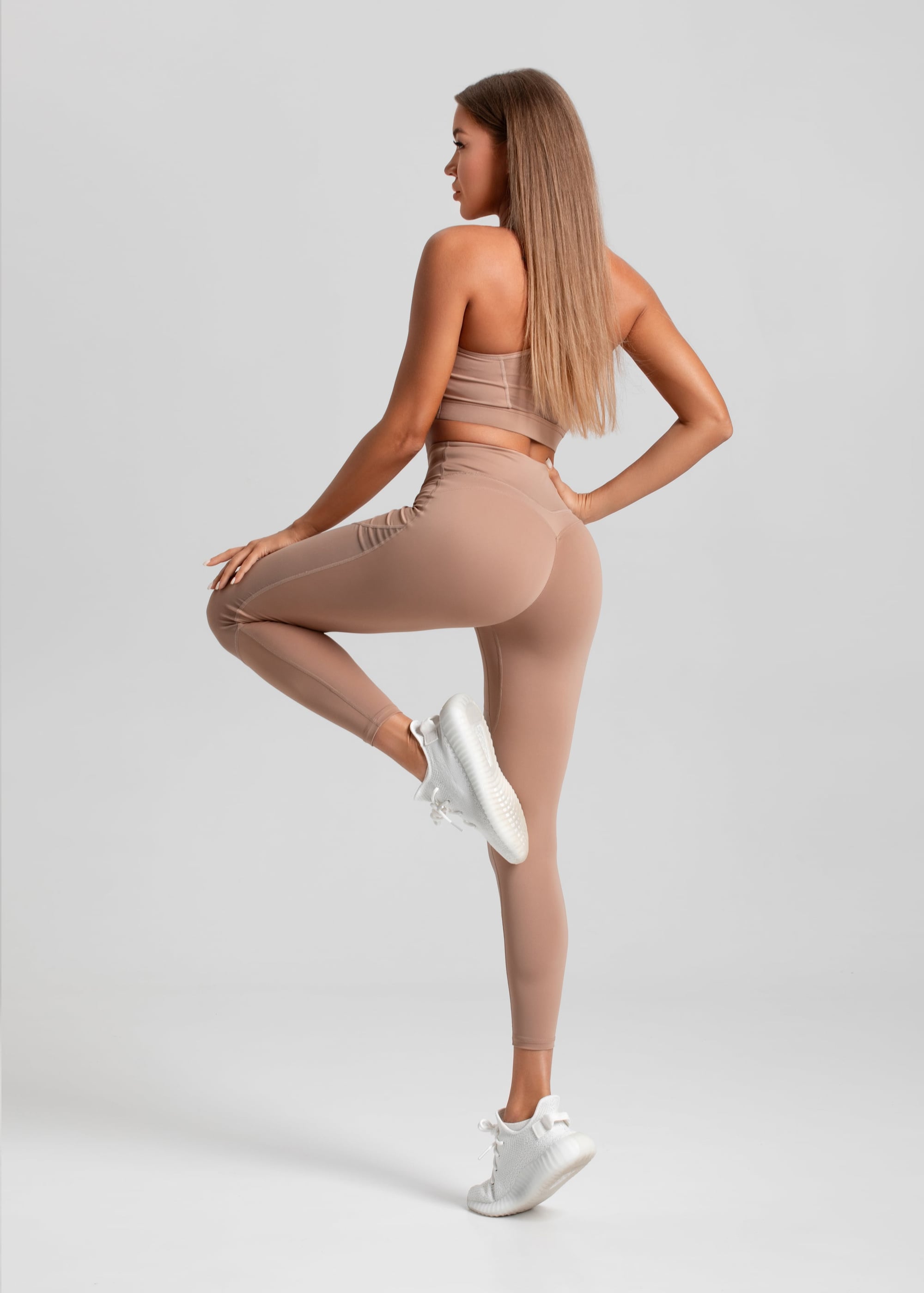 catalog-categories-fashion-sportswear-gymwear-gymwear-3-gymwear-3-2.jpg - da2f5186