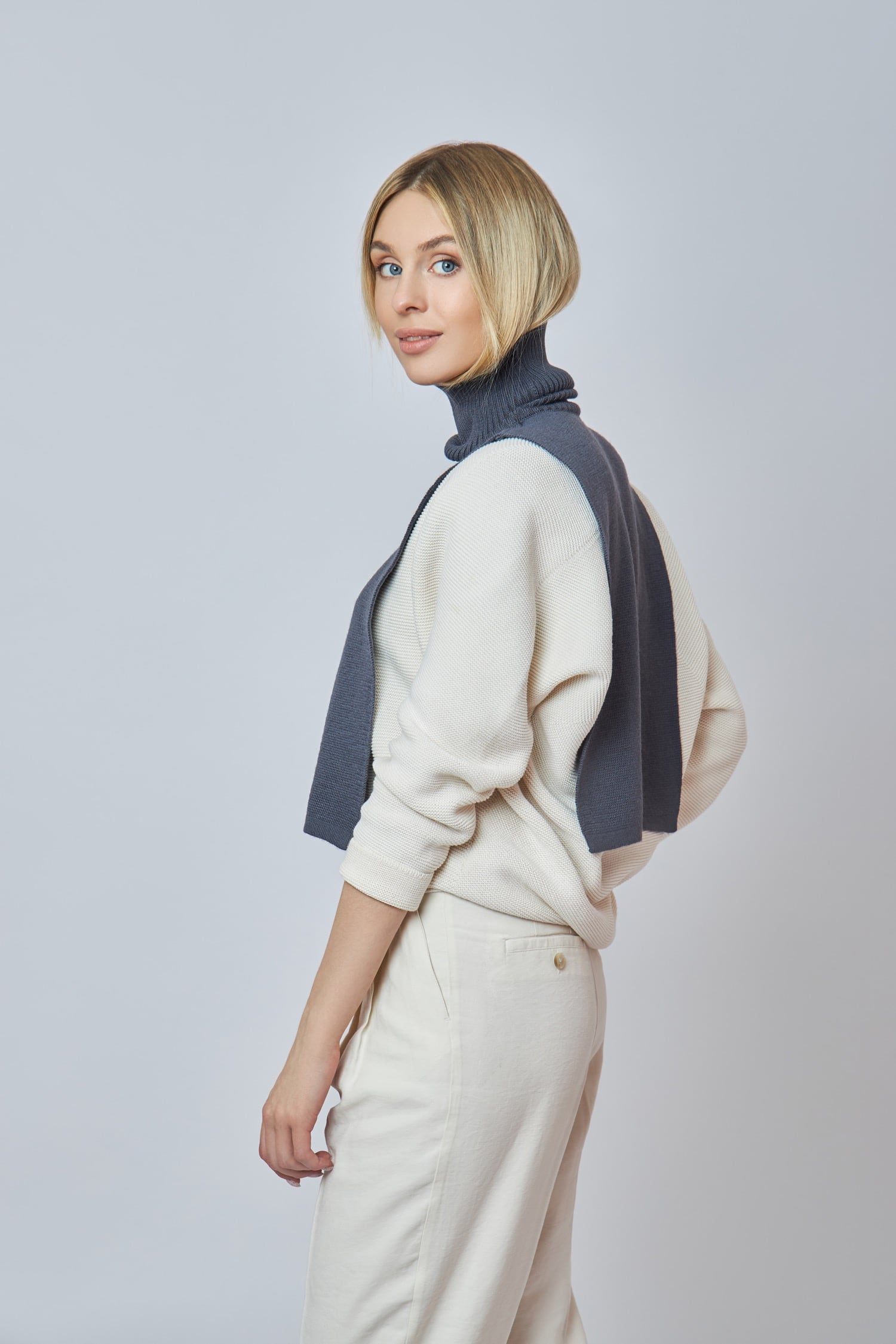 catalog-categories-fashion-women-women-dresses-knitwear-essential-knit-knitwear-02-knitwear-02-3.jpg - 8731b433