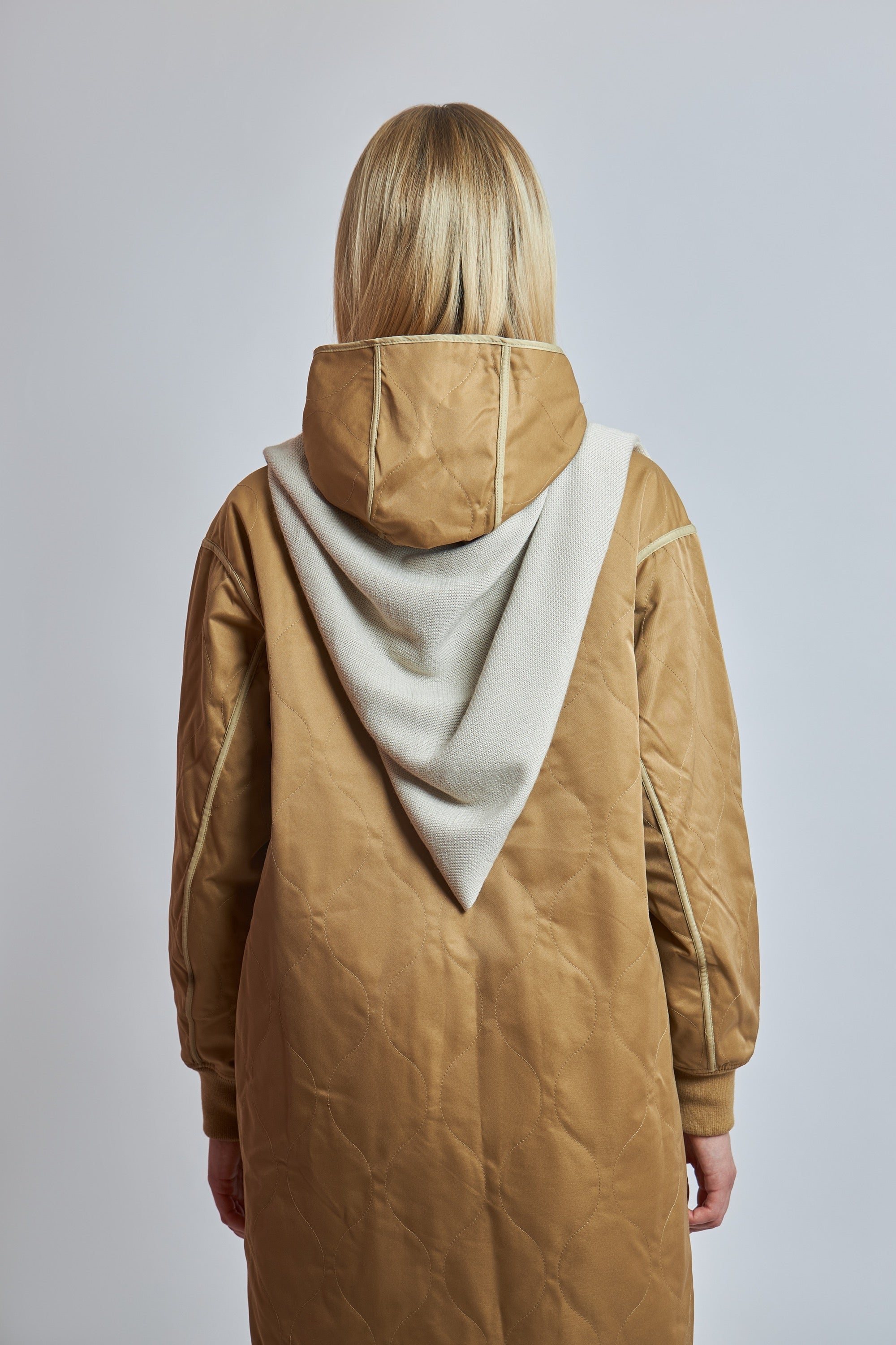 catalog-categories-fashion-women-women-dresses-knitwear-knit-outerwear-outerwear-01-outerwear-01-1.jpg - e532e33d