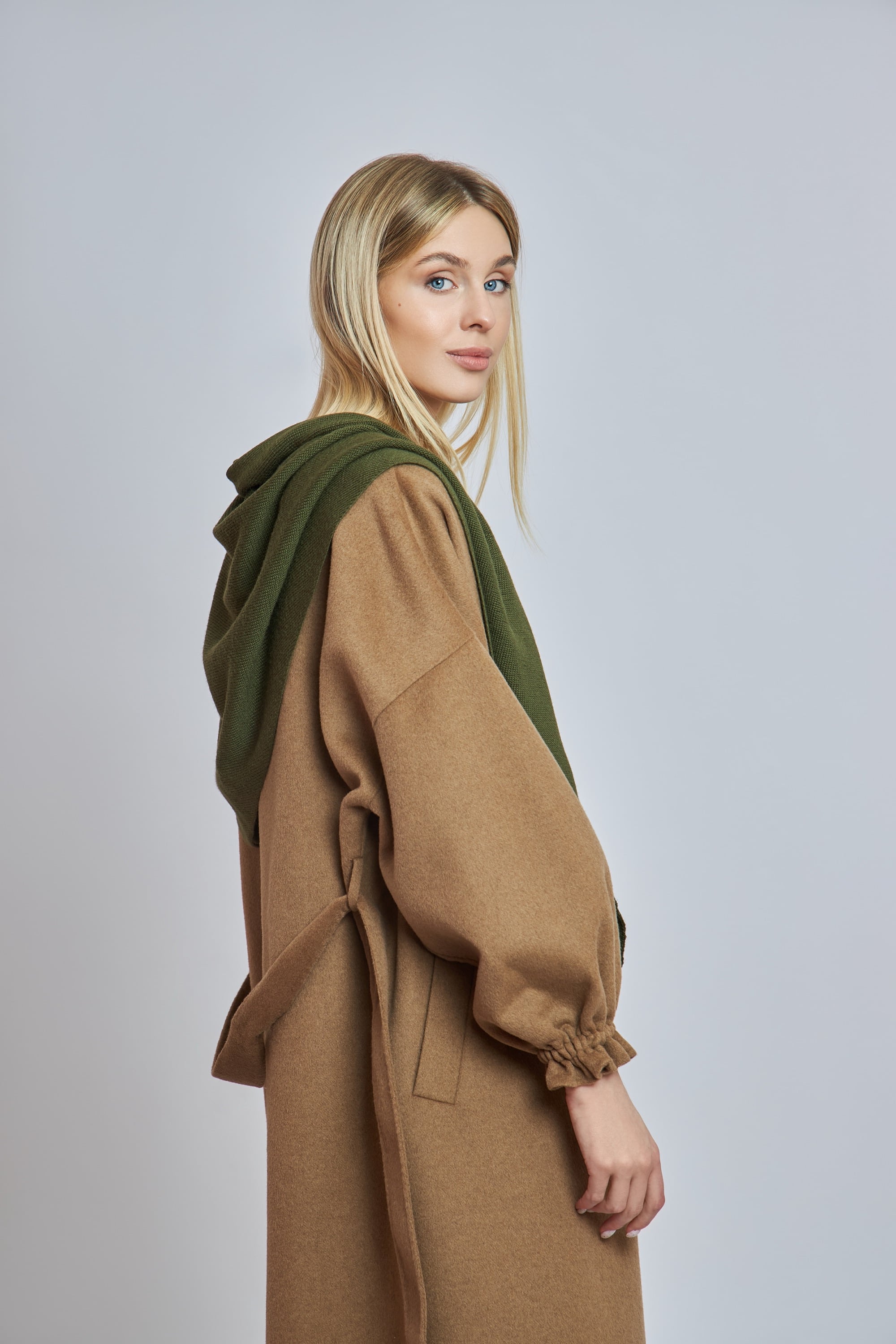 catalog-categories-fashion-women-women-dresses-knitwear-knit-outerwear-outerwear-03-outerwear-03.jpg - 6ac2b06a