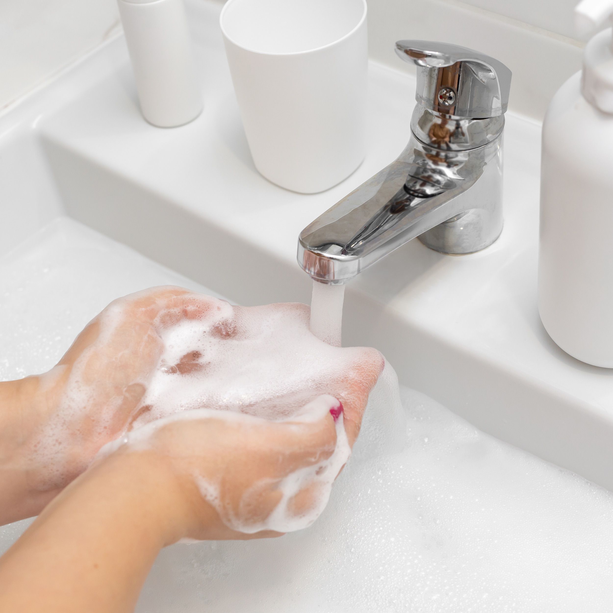 catalog-categories-health-beauty-bath-body-soaps-liquid-soap-liquid-soap-2.jpg - 3ca693be