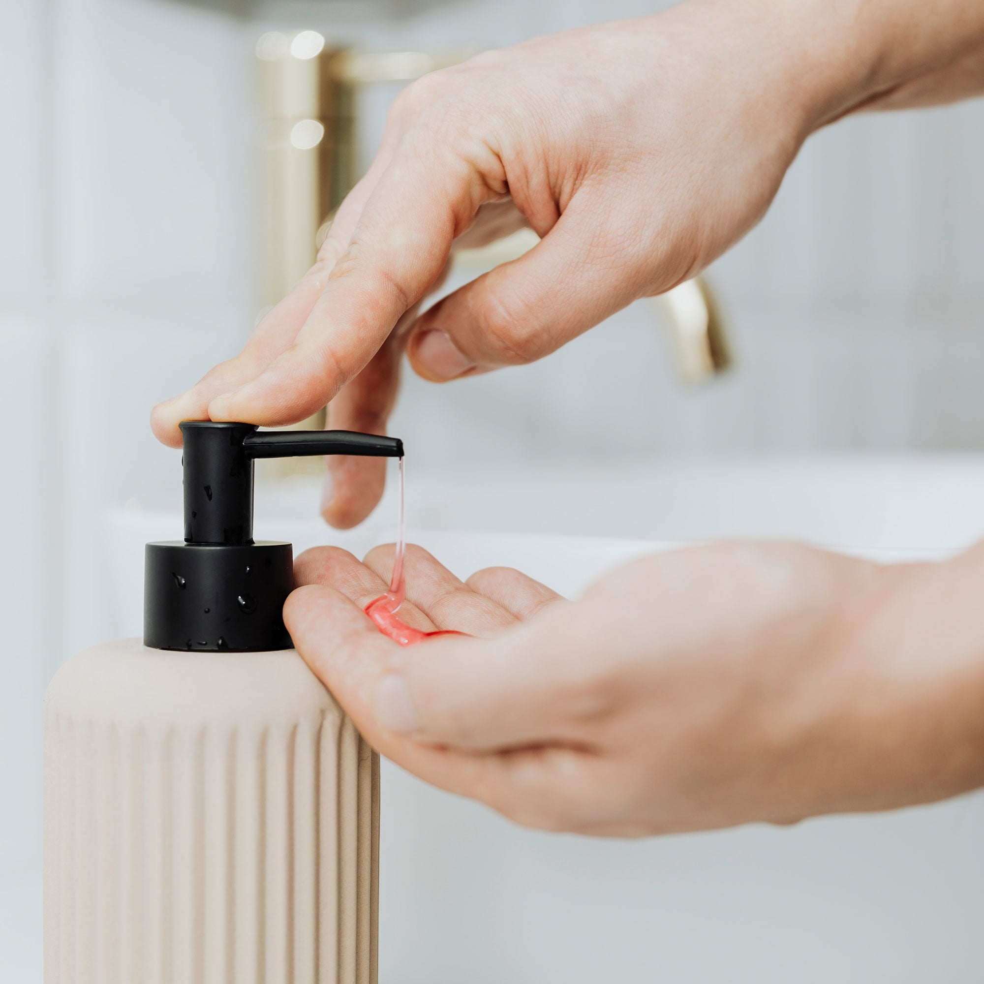 catalog-categories-health-beauty-bath-body-soaps-soap-dispenser-soap-dispenser-1.jpg - 877b35e5