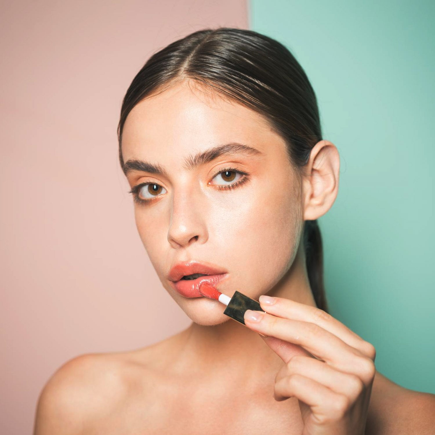catalog-categories-health-beauty-beauty-lips-makeup-lip-gloss-lip-gloss-02-lip-gloss-02-2.jpg - 9ce3cc83