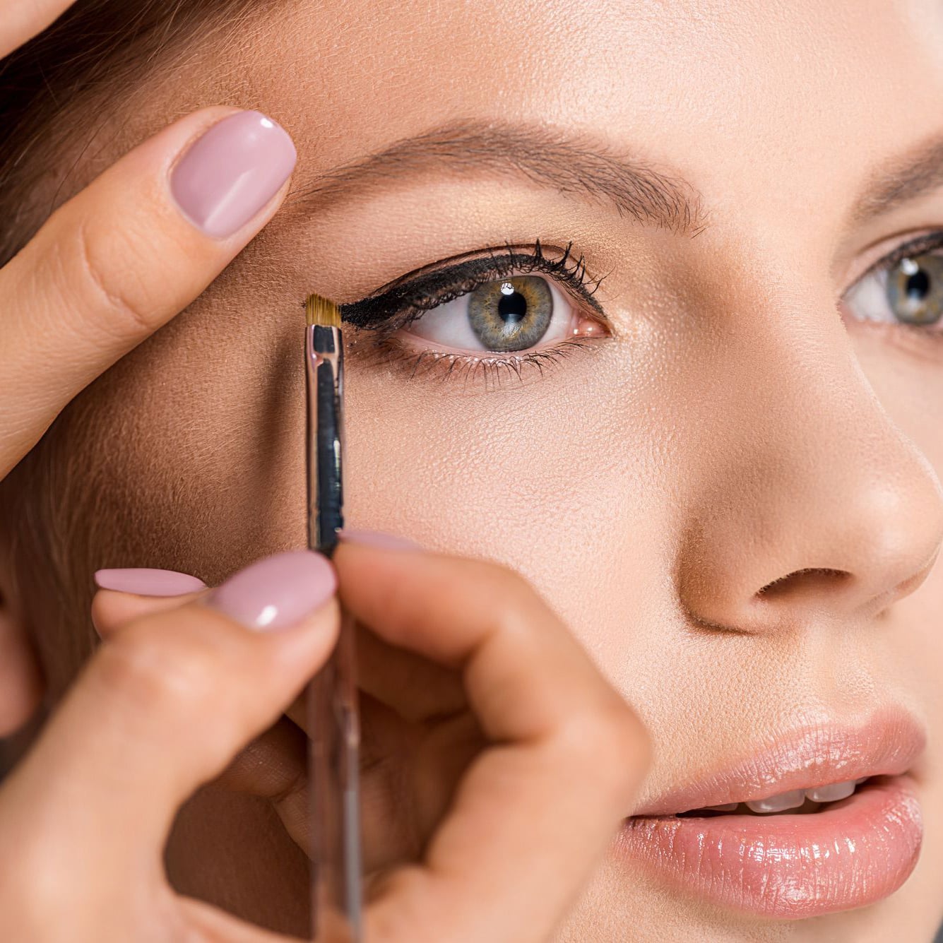 catalog-categories-health-beauty-beauty-makeup-makeup-product-02-makeup-product-02-4.jpg - 78d2e759