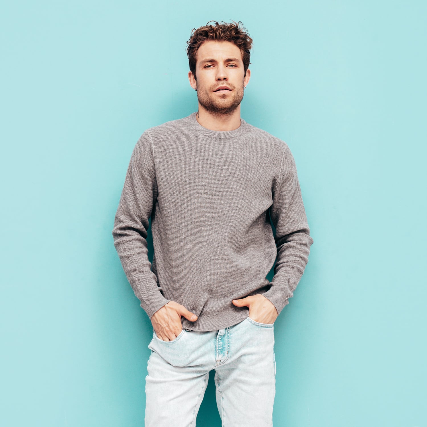 catalog-categories-fashion-men-men-apparel-men-sweaters-gray-sweater-gray-sweater-3.jpg - b8b4bcb3