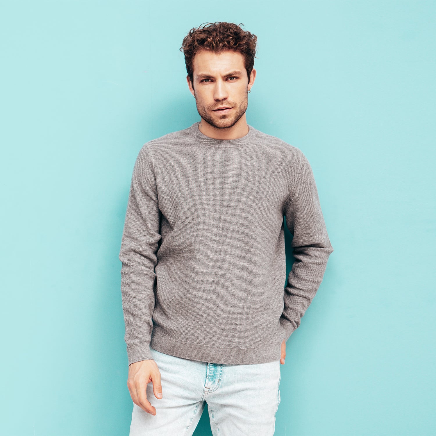 catalog-categories-fashion-men-men-apparel-men-sweaters-gray-sweater-gray-sweater.jpg - 9ed1c82c