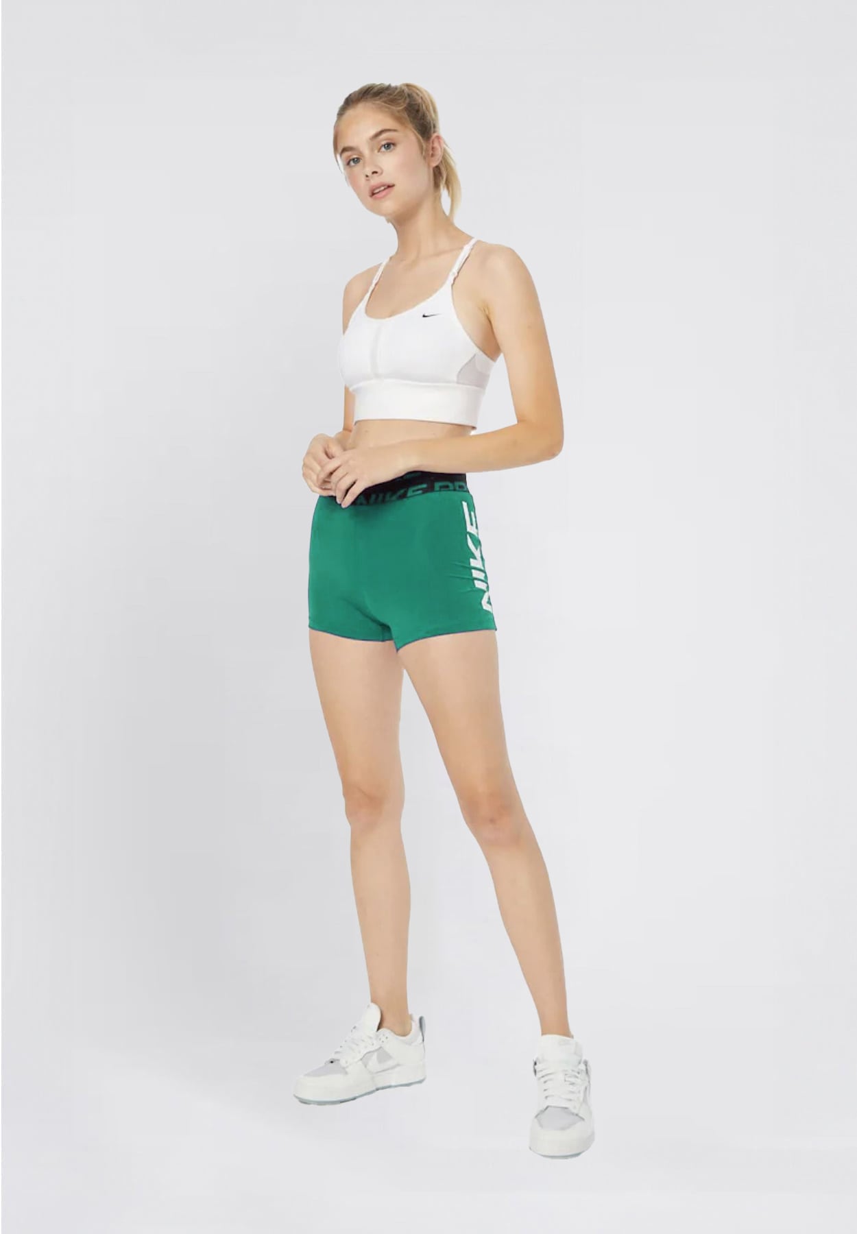 catalog-categories-fashion-sportswear-active-shorts-gym-shorts-gym-shorts-variant-color-green.jpg - a6d19318