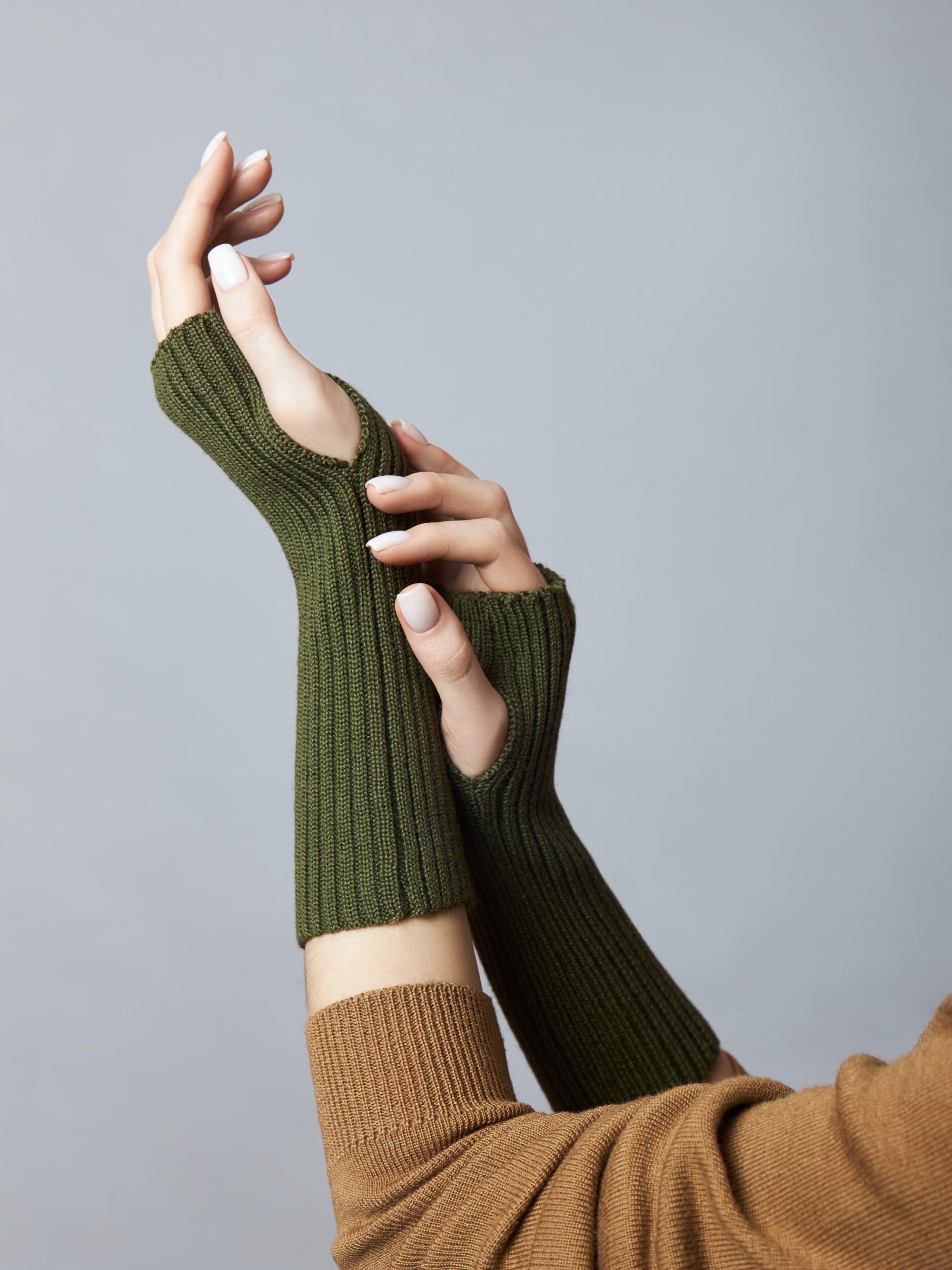 catalog-categories-fashion-women-women-dresses-knitwear-glovelettes-glovelettes-03-glovelettes-03.jpg - 36472952