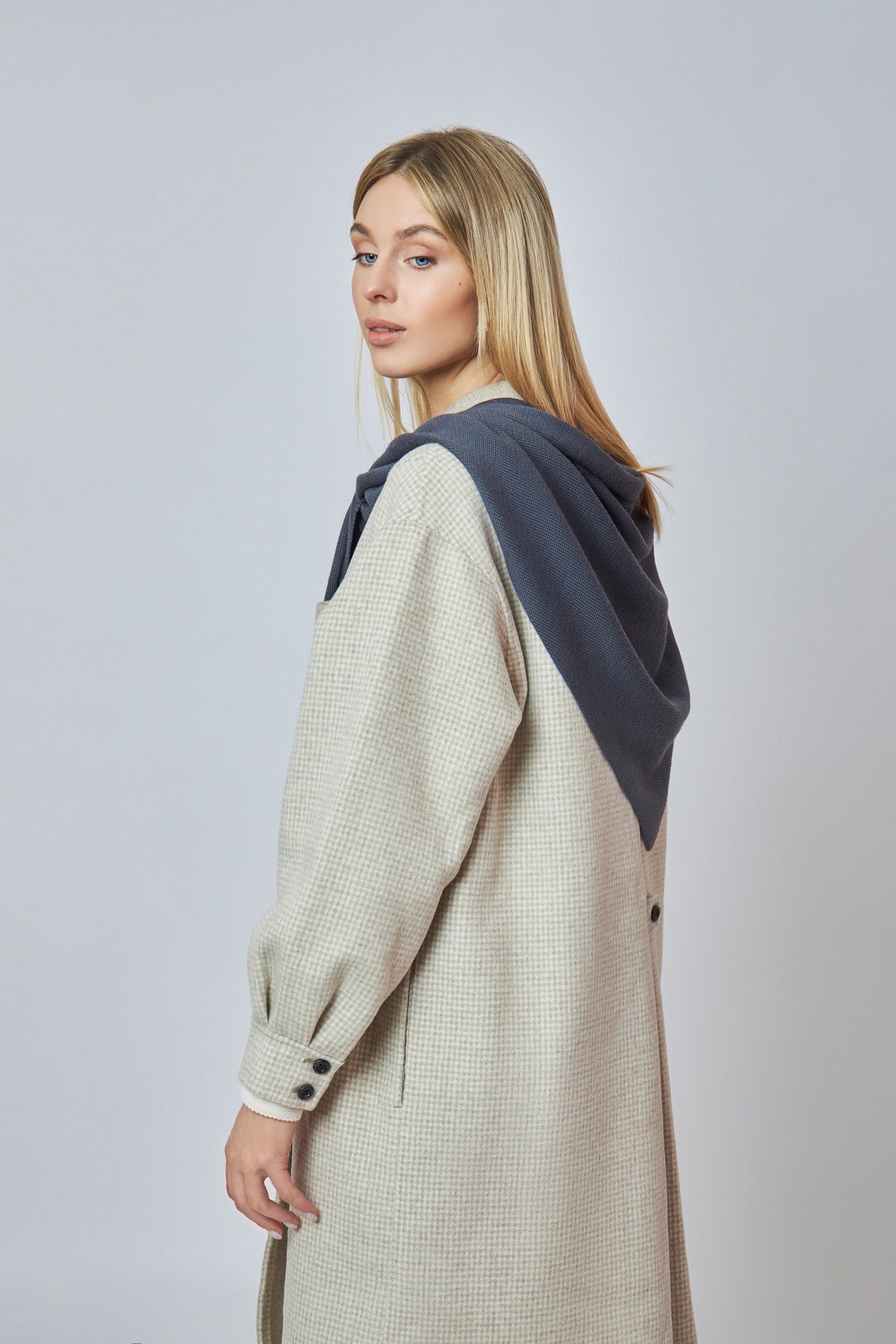 catalog-categories-fashion-women-women-dresses-knitwear-knit-outerwear-outerwear-02-outerwear-02-2.jpg - f2534477